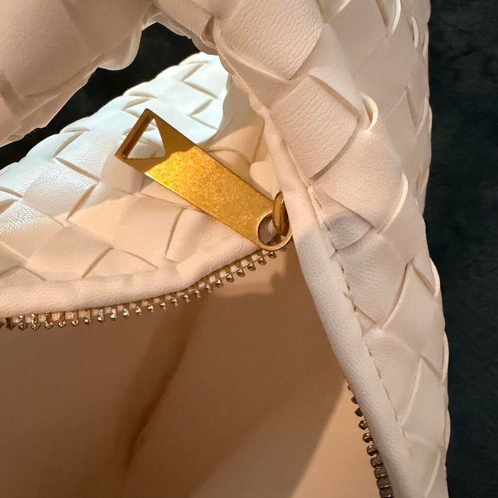 Woven Vegan Leather Knot Hobo Bag OS Minimalist Clean Girl - Picture 5 of 6